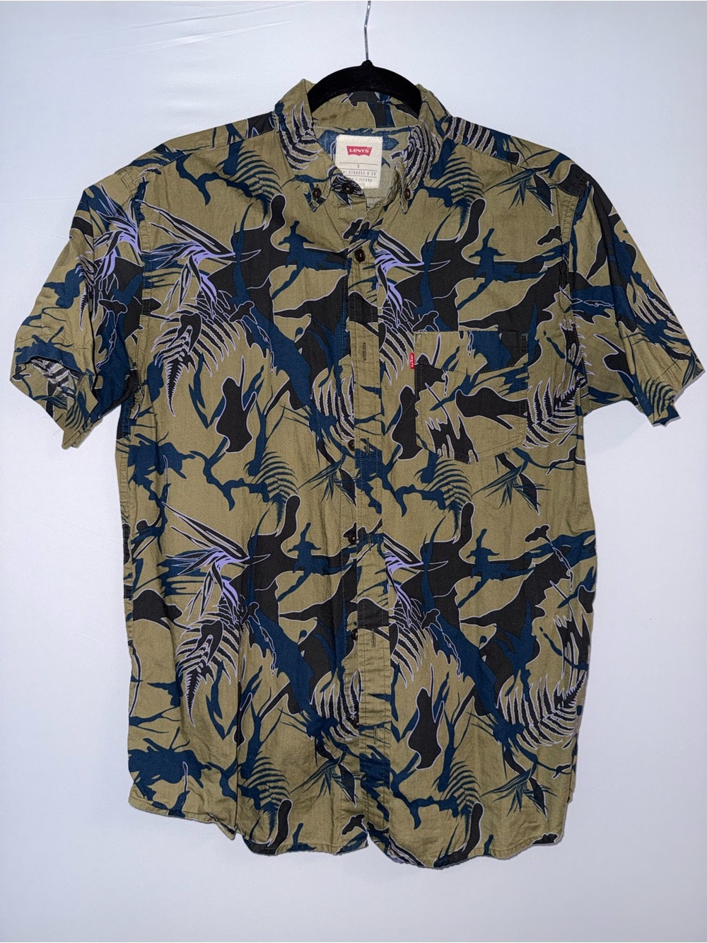 Levi's Olive Green Short-Sleeve Button-Up with Blue and Black Botanical Print